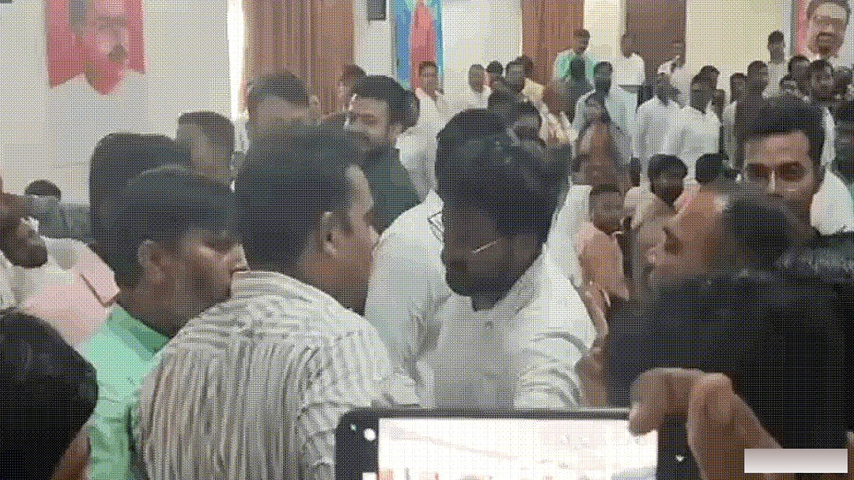 क्षेत्रीय प्रभारी के स्वागत के दौरान आपस में भिड़े भाजपाई, तमाचे के साथ चले जूते चप्पल