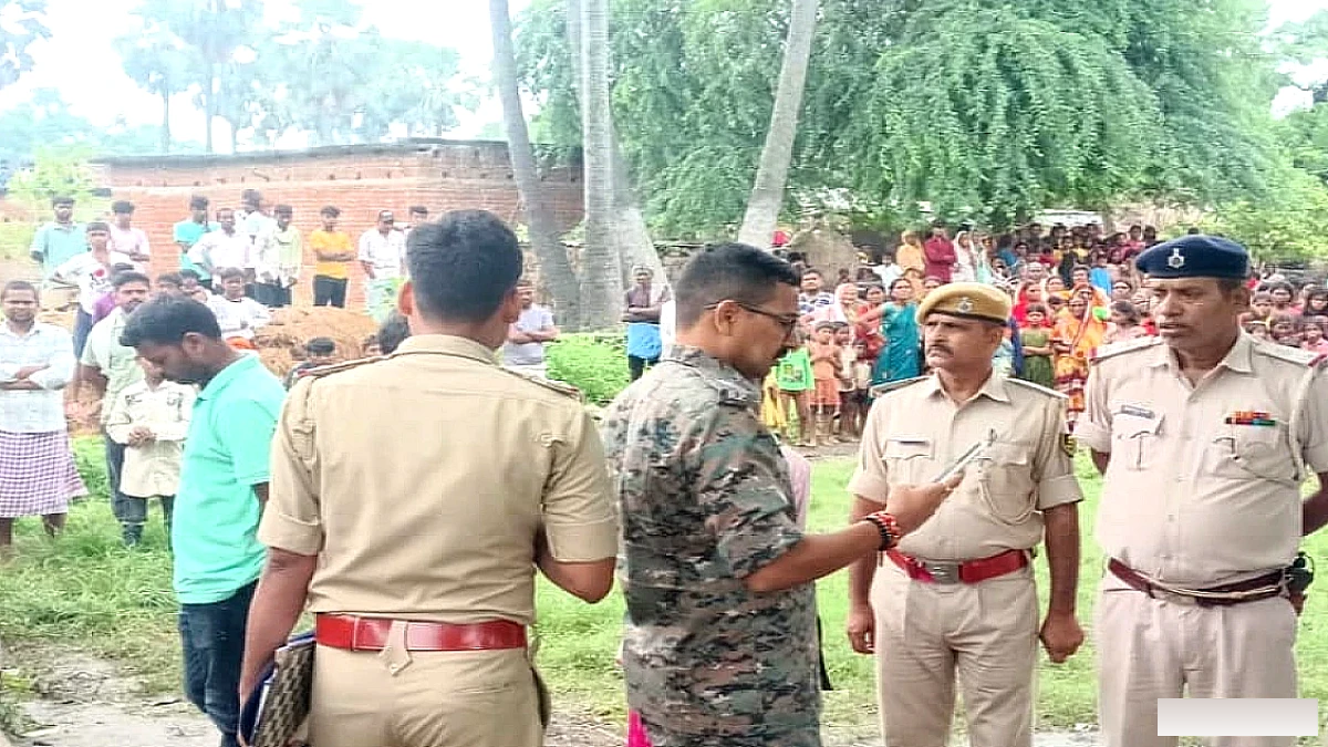 Bihar: नवविवाहिता की संदिग्ध मौत, पेड़ से लटका मिला शव; हत्या या आत्महत्या की गुत्थी सुलझाने में जुटी पुलिस