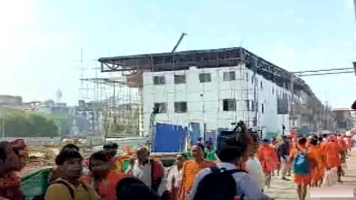 गया जंक्शन पर कांवरियों का भारी आवागमन, देवघर से लौट रहे श्रद्धालुओं से प्लेटफॉर्म नंबर 1 भीड़ से तड़पा