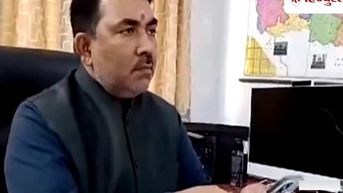 काली कमाई का मसीहा उप निदेशक: 77 लाख के जेवर और कैश, अजय कुमार ने पिता को भी मालामाल किया