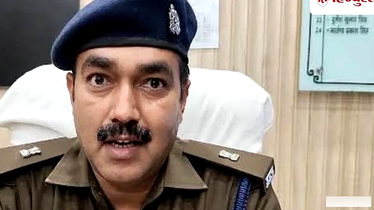 एसपी विकास कुमार का झांसी तबादला, मार्तण्ड प्रकाश सिंह होंगे बलरामपुर के नए कप्तान