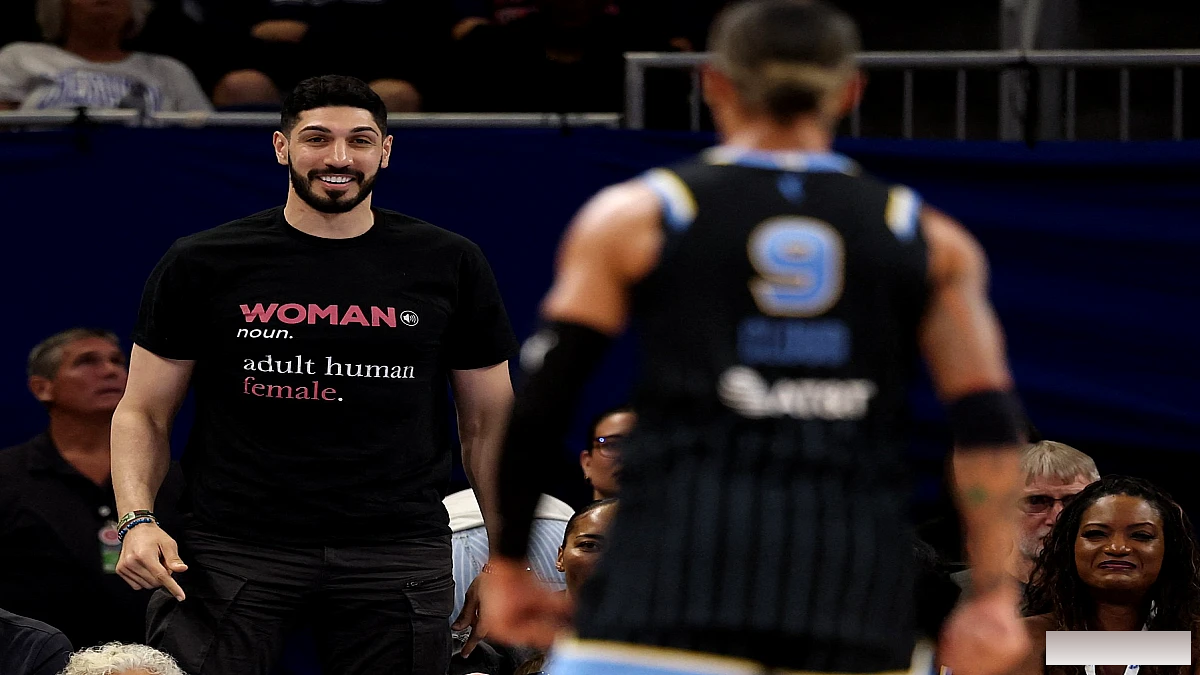 पूर्व NBA खिलाड़ी एनेस कैंटर WNBA के क्लाउड के साथ टकराव के बाद बाहर हो गए