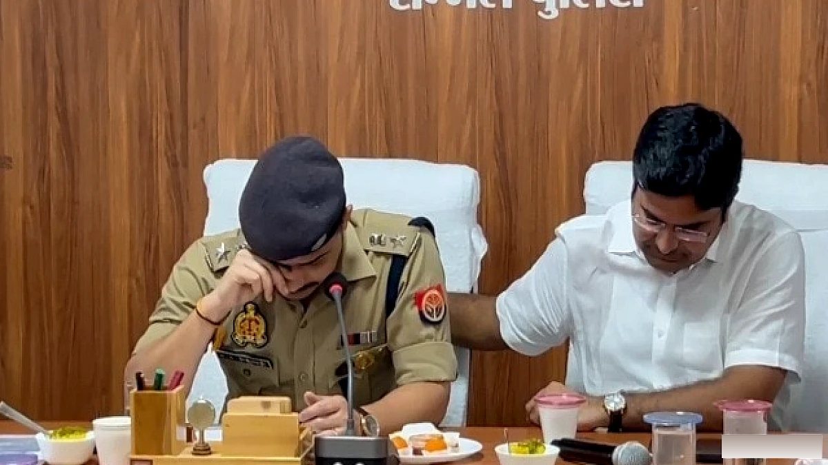 IPS से IAS बने अंकित खंडेलवाल की कहानी, जो नहीं संभाल सके अपने आंसू