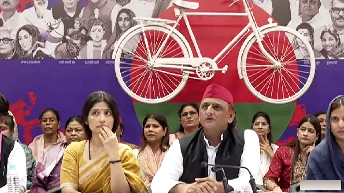 योगी सरकार के दांव पर सपा का काउंटर, महिलाओं को हर साल 40 हजार देने का वादा