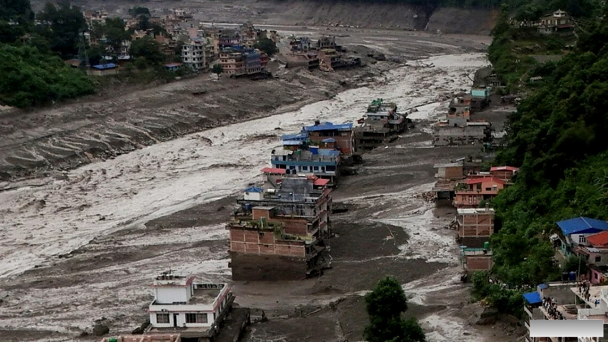 चीन सीमा पर बाढ़ से 160 लोगों की मौत; लापता 291 विदेशियों में 142 भारतीय | शीर्ष अद्यतन